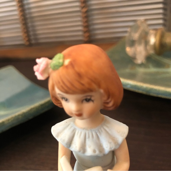 Vintage 1982 Growing up Enesco girl 6 - Picture 4 of 8